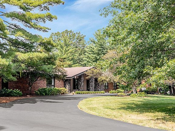 2nd image of 321 New Salem Dr