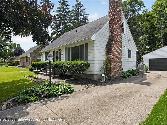 5th image of 3016 S Deerfield Ave