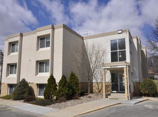 521 19th St NW APT 15, Rochester, MN 55901