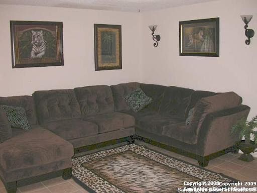 3rd image of 303 E GLENBROOK