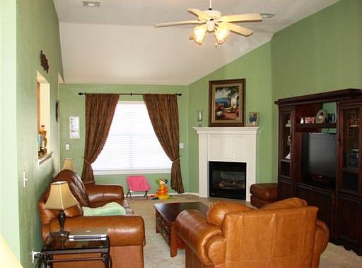 3rd image of 1804 Spruce Rd