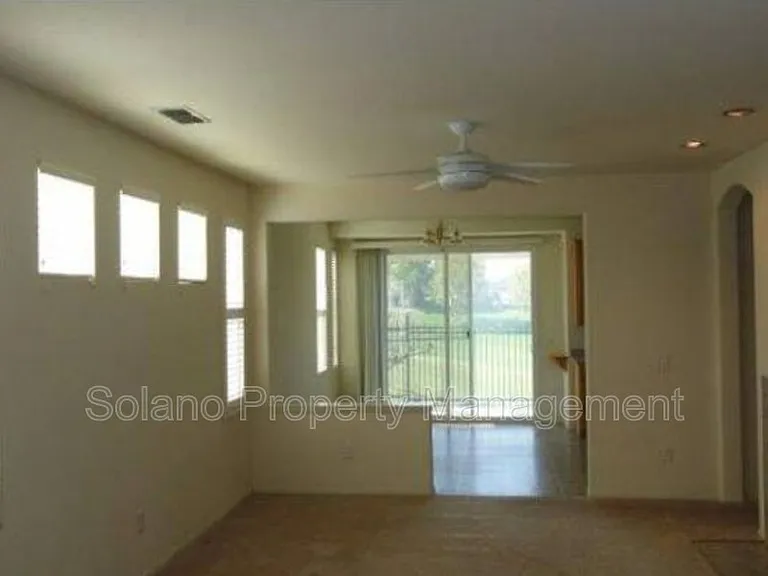 451 Edgewood Dr — Photo 7