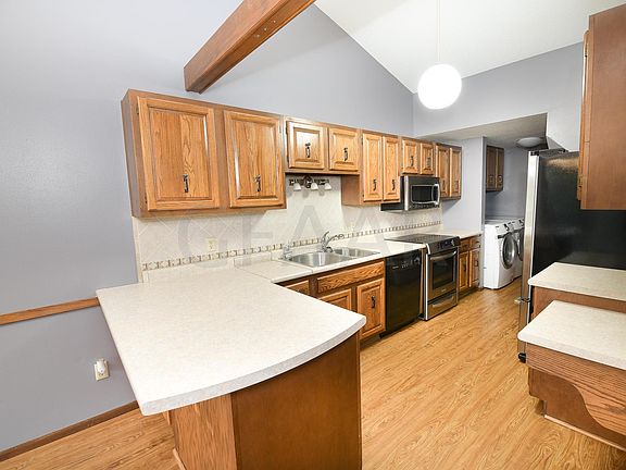 5th image of 725 40th Ave S APT C111