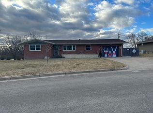 2506 Sunset Dr, Belleville, KS 66935