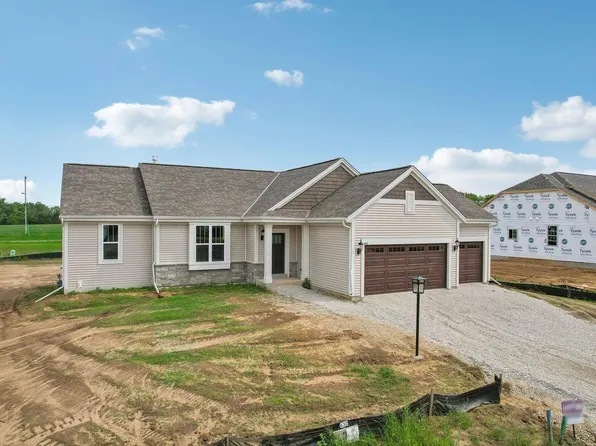 632 Twin Creeks DRIVE, Dousman, WI 53118
