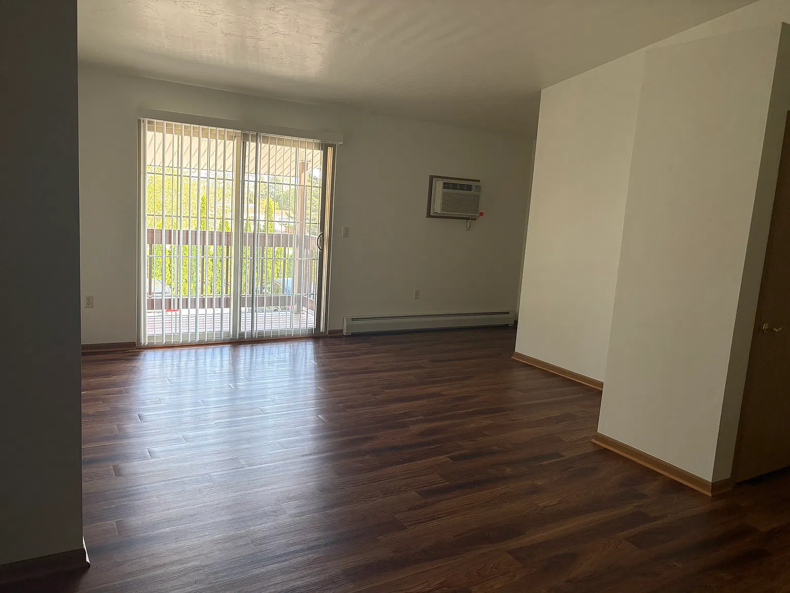 2 bed, 1130 sqft, $1,275 — Photo 3