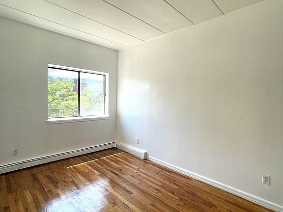 4th image of 2072 Steinway St APT 3F