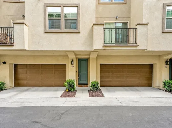 325 Paddle Ct, Santee, CA 92071