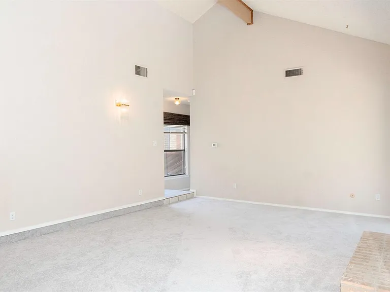 616 Placid Cir #616 — Photo 5