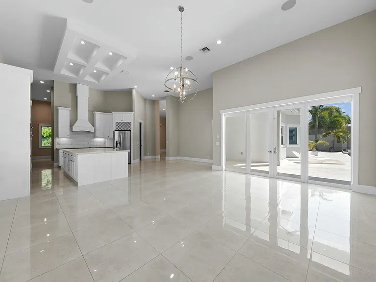 15503 Temple Blvd — Photo 22
