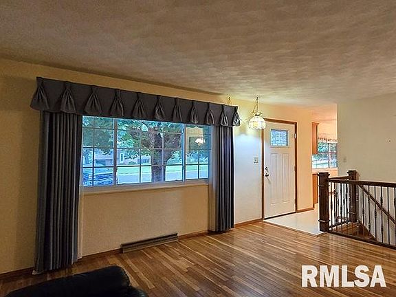 4th image of 1604 W Cimarron Dr