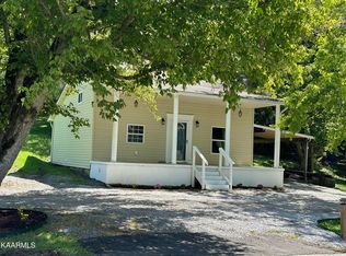 9908 Twinville Rd, Powell, TN 37849