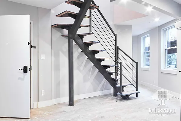 Rented by Brickwood Realty | media 7