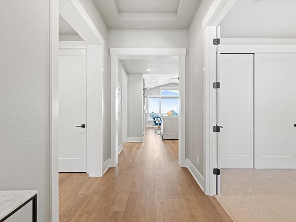 5th image of 407 Ventus St