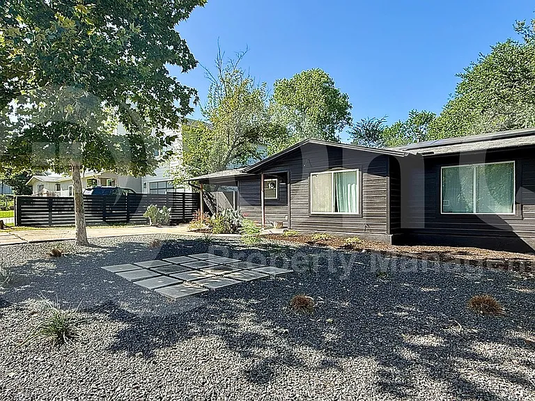 5504 Northdale Dr — Photo 3