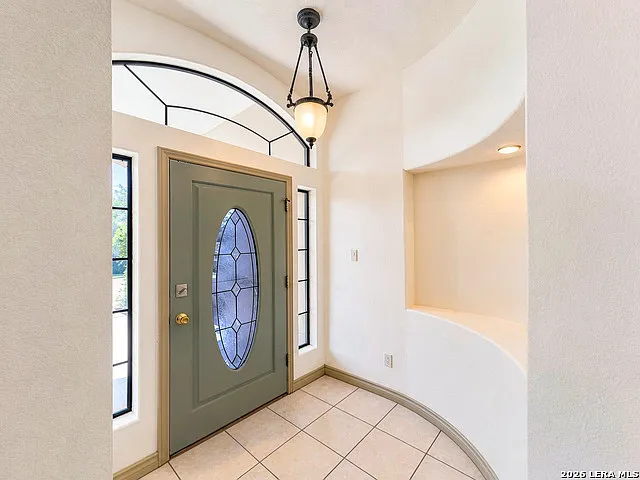 2140 Romel St — Photo 2