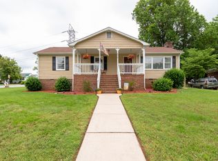 4918 Shady Pine Dr, Greensboro, NC 27455
