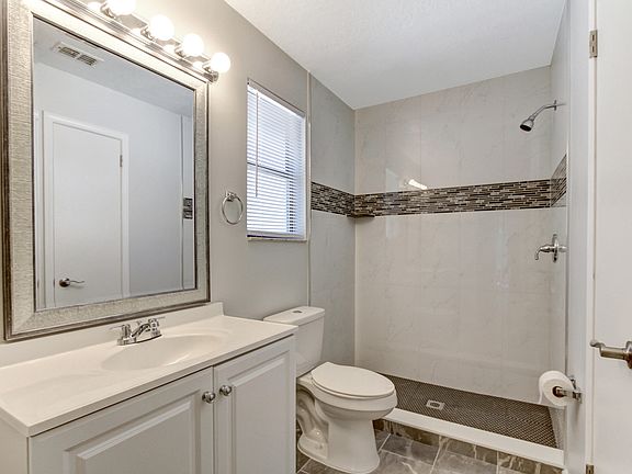 5th image of 4053 Tyndel Creek Ct