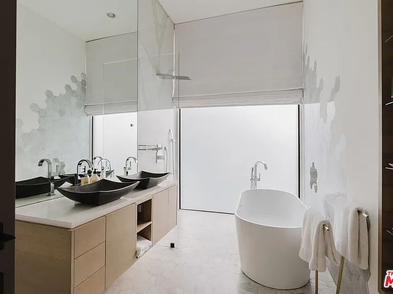 8842 Evanview Dr — Photo 30