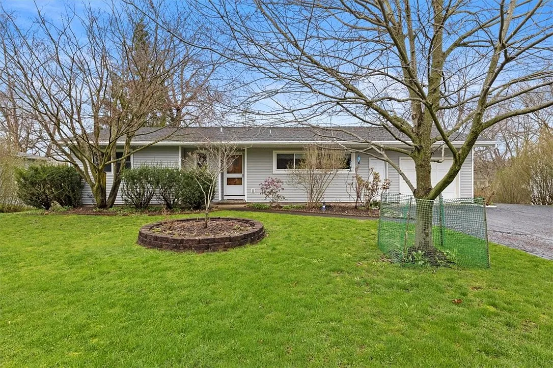 2175 Baird Rd photo 1