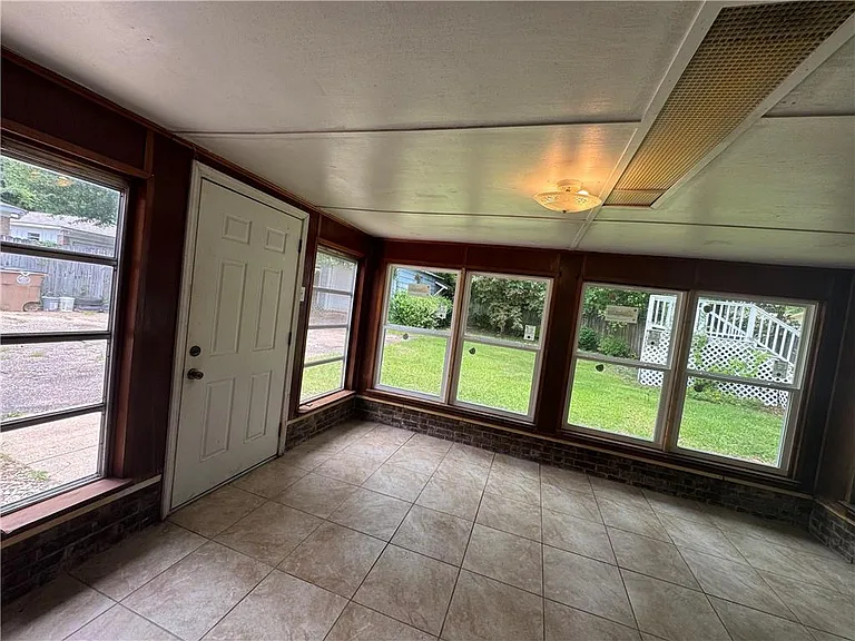 1054 Gallen Ct — Photo 29
