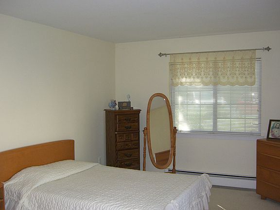 5th image of 15A Foxwood Dr #15A