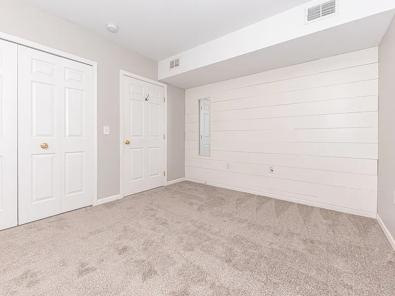 2646 S Knightsbridge Cir #1 — Photo 33