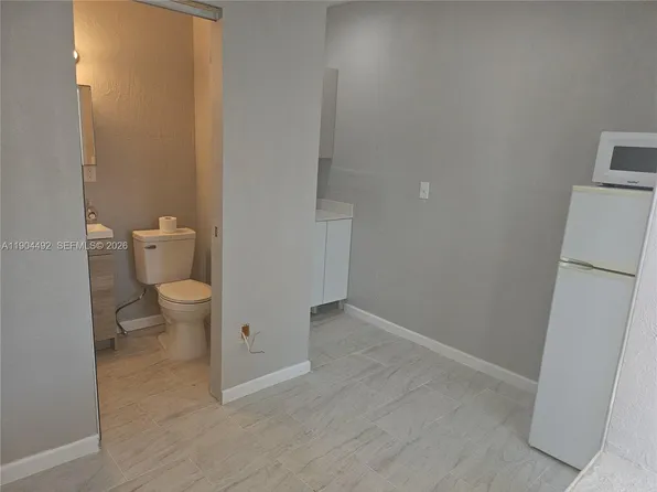 528 NW 10th St #A, Homestead, FL 33034