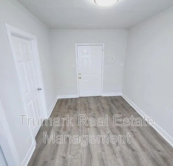 429 W Garfield Ave #C — Photo 7