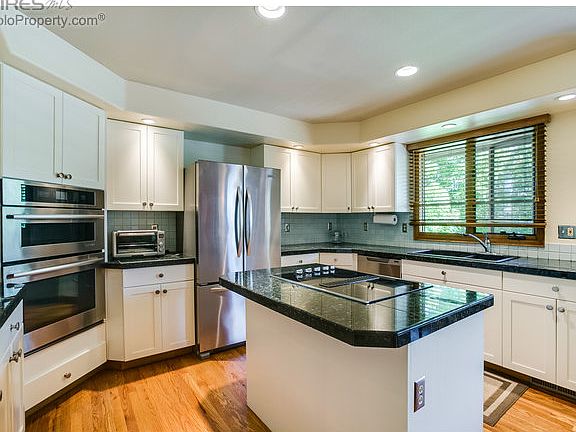 3rd image of 520 Orchard Dr