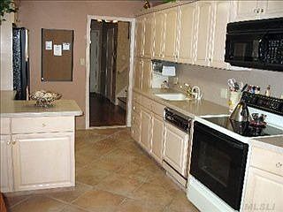 1st image of 820 Beckman Dr