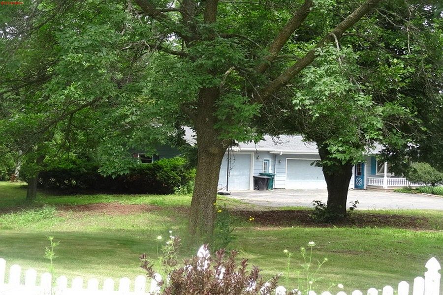 2nd image of 3990 Evergreen Ave