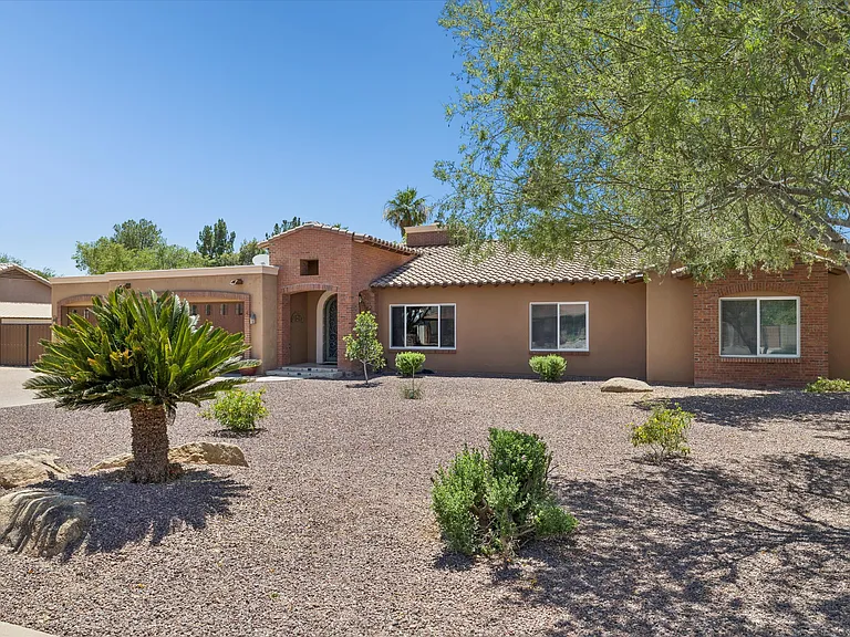 9023 W Patrick Ln — Photo 2