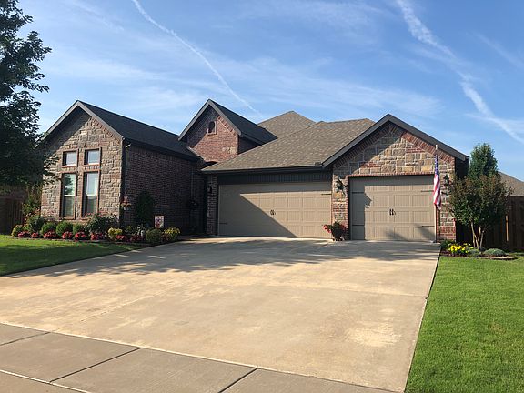2nd image of 6004 W Woodbine Dr