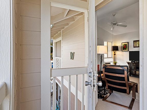 4th image of 75-6081 Alii Dr APT W203