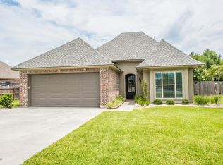 145 Camus Rd, Lafayette, LA 70503