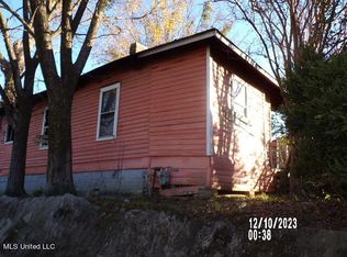 2705 Drummond St, Vicksburg, MS 39180