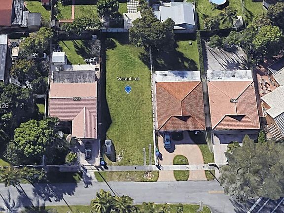4th image of 5520 SW 1st St