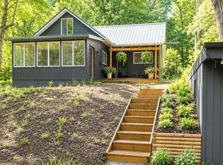 6711 Mohawk Dr, Chanhassen, MN 55317