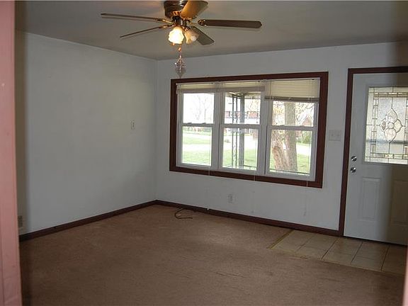 3rd image of 204 Beechwood Blvd