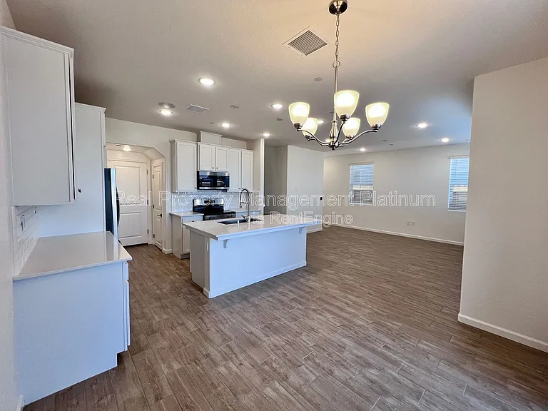 2065 N Wagon Ln — Photo 11