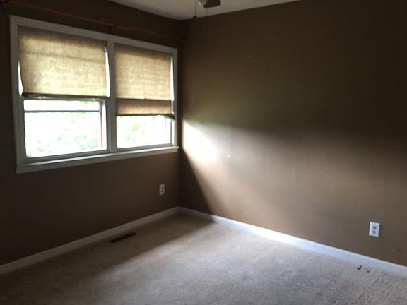 4th image of 3653 River Park Dr #B
