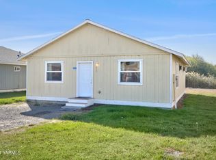 610 Mark St, Granger, WA 98932