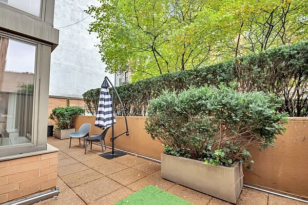 Rented by Bold New York | media 61