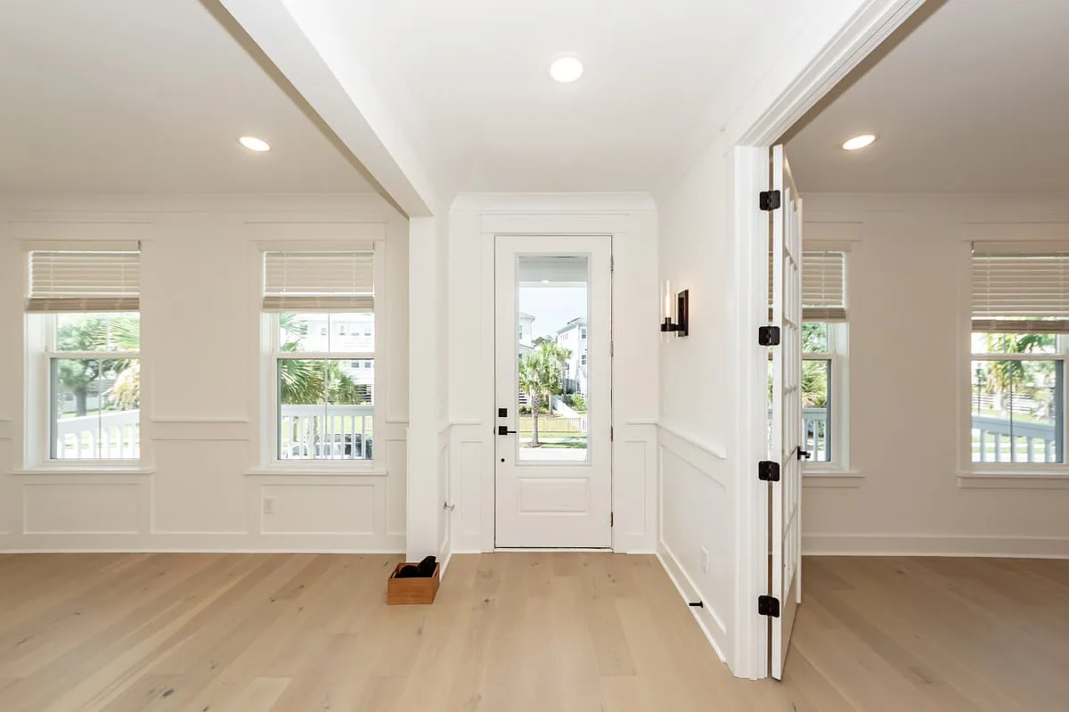 1536 Asher Avenue — Photo 1