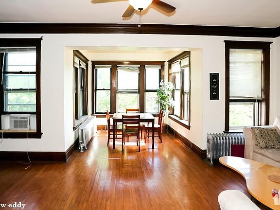 4th image of 1303 W Eddy St #625