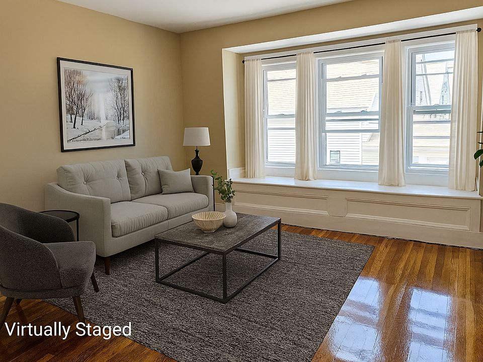 Bright and spacious living room