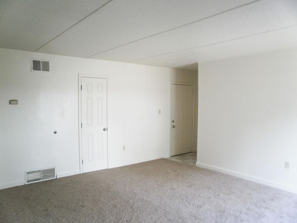 Building Photo 4
