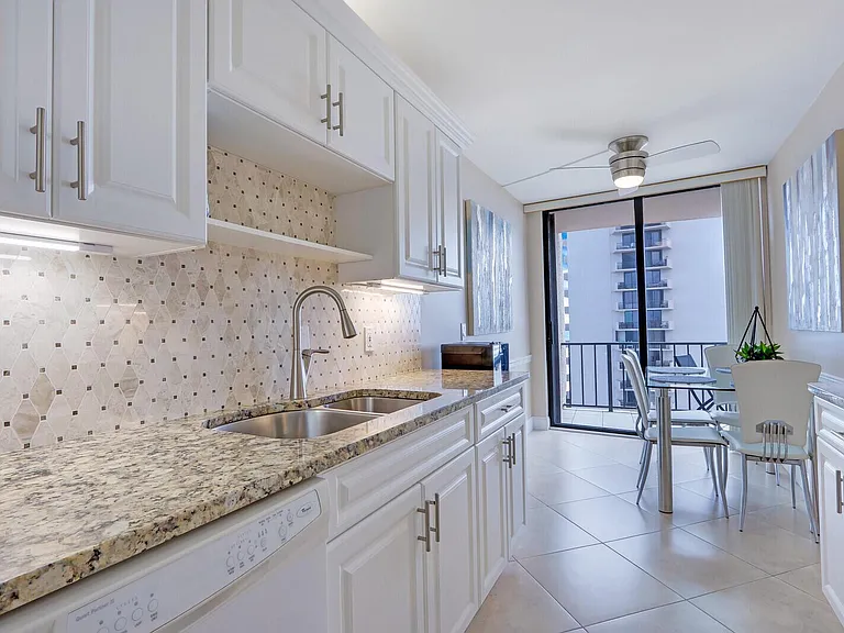 4200 N Ocean Dr #2-802 — Photo 12