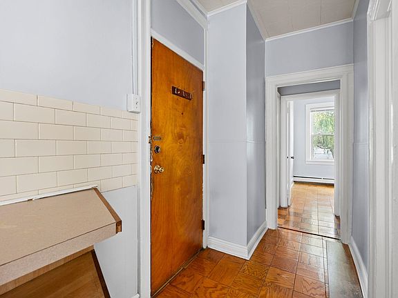 5th image of 380 Ege Ave #1